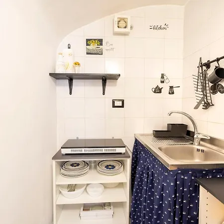 Appartement Guesthost - White&grey Comfy *