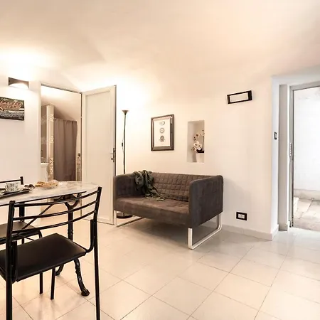 Guesthost - White&grey Comfy * 巴里